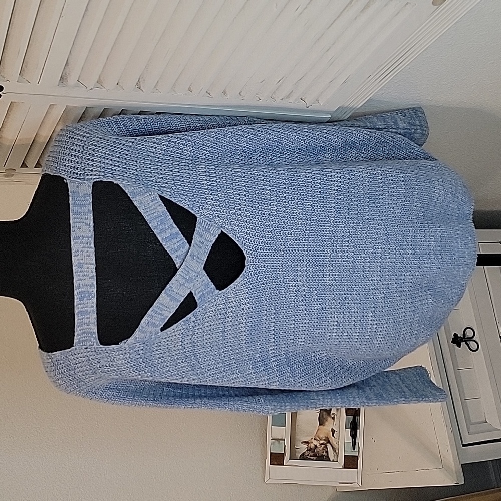 Umgee Lighweight Open Back Sweater - Picture 1 of 4